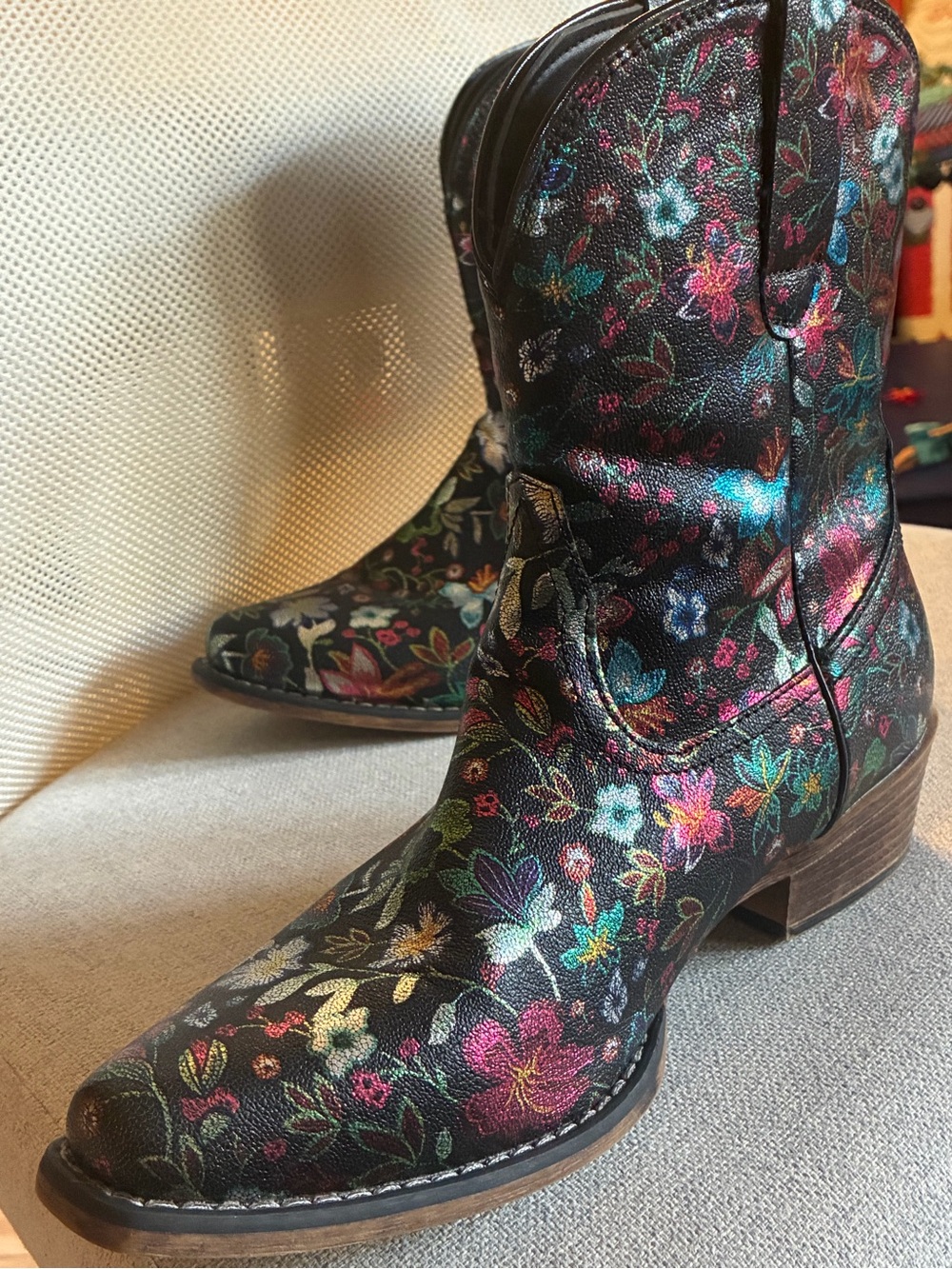 Roper Boot Women 10.5Ingrid Floral Western Booties Multicolor Faux Leather Heels - Picture 2 of 12